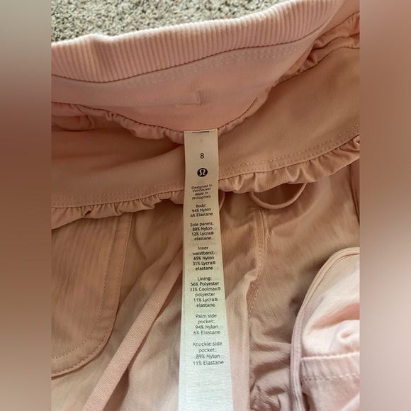 Lululemon Beyond the Studio Joggers size 8 - Picture 3 of 7